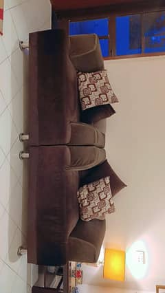 5 seater sofa set in excellent condition for sale