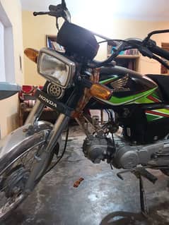 Honda CD 70 fresh condition one hand used