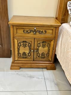 King size bed for sale without mattress