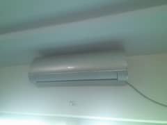 GREE 1.5 ton invertor a. c new condition warranty men