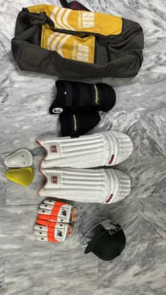 Full Excellent Condition Cricket Kit Bag