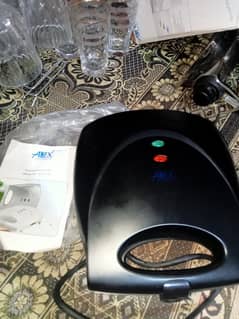 Sandwich maker