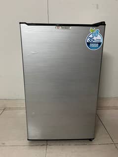 Dawlance Mini Fridge with Freezer – Barely Used