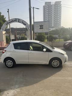Toyota Vitz F 1.0