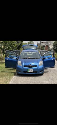 Toyota Vitz 2012