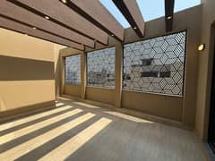 12 Marla Barand New House Prime Location In Lake City