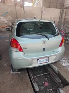 Vitz Original 1300 FL (push start)