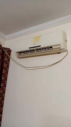 GREE 1.5 TON AC NON INVERTOR