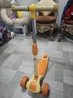 scootie musical LED lights condition excellent
