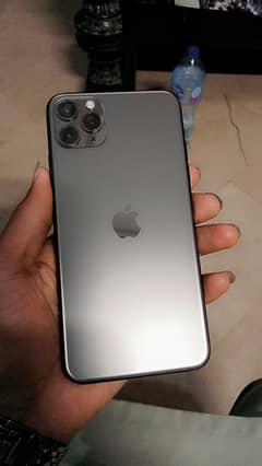 Iphone 11 pro max (Urgent sale)