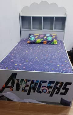 Single beds with drawers
