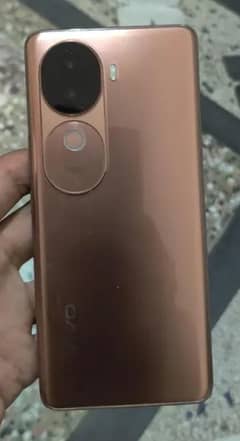 vivo v40e Brand new 9 month waranty neet and clean