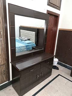 Dressing table