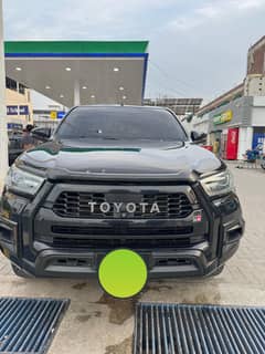 Toyota Hilux Revo V Automatic 2.8