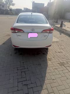 toyota Yaris 1.3 Ativ
