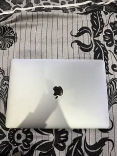 MacBook Pro 2020 i7 16/512 10/10 sale urgent