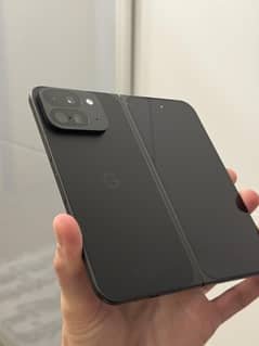 Google Pixel 9 Pro Fold 255 gb ( Fold 2 by google)