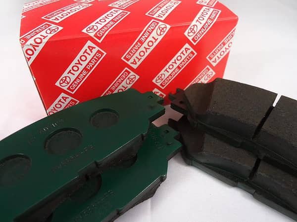 Toyota Corolla Front Brake Pads Xli, Gli, Altis GENUINE 2008-2014