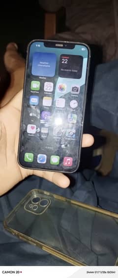 Iphone12 64 gb 100 battery health water peck