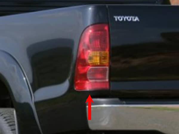 Toyota Vigo TYC Back Lamp 2004 - 1 Pc LH