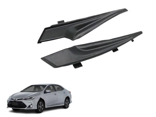 Toyota Corolla 2015-2023 Windscreen Wiper Corner Cover  - RH