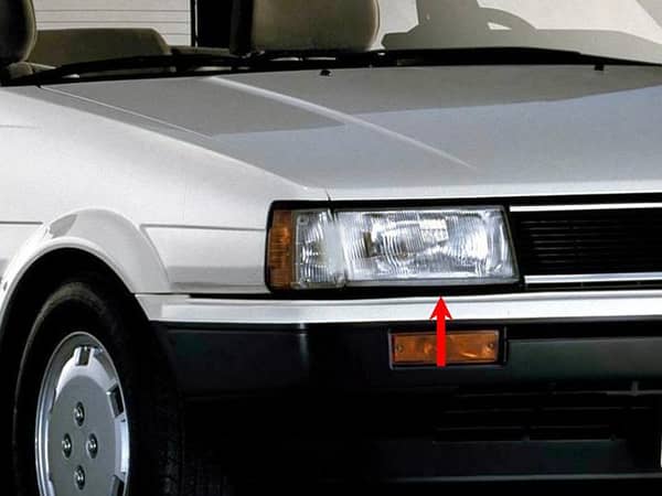 1986 Toyota Corolla Right Side Headlight by TYC - 1 Piece