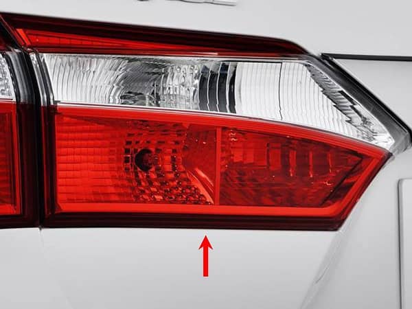 Left-Hand TYC Trunk Lamp for 2015 Toyota Corolla XLi - 1 Piece
