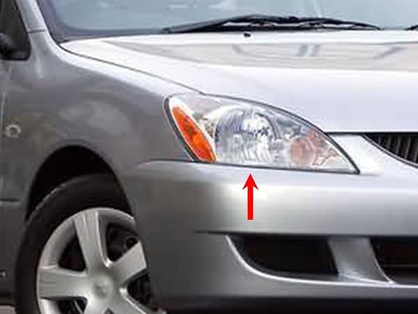 Mitsubishi Lancer Right-Hand Headlamp 2004 1600CC - 1 Piece