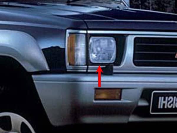 Mitsubishi L200 Pickup Head Lamp 1998 - 1 Pc RH