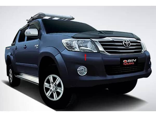 Right-Hand TYC Head Lamp for Toyota Vigo Champ - Single Piece