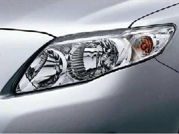 TYC Left Head Lamp for 2011-2012 Toyota Corolla - Single Unit