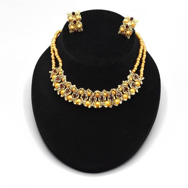 Women's White Pearl Necklace and Earrings Jewelry Set