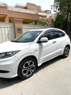 Honda Vezel 2018 Z Full option White color