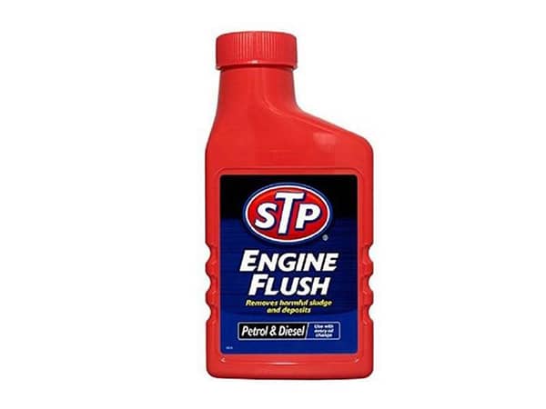 STP 450ml Engine Flush for Cleaning and Maintaining Oil Circulation