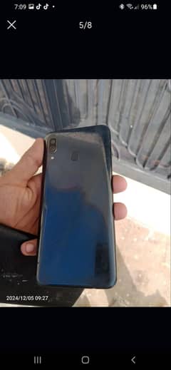 Samsung a30 4 64  exchange possible