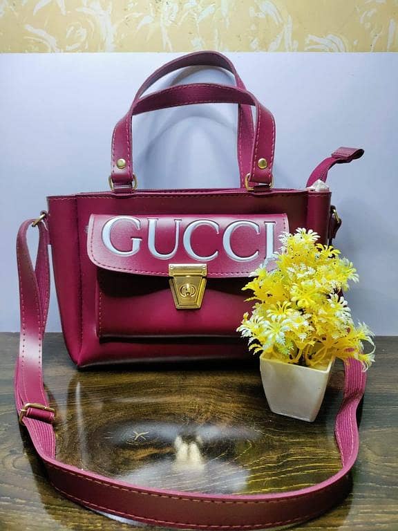 Shoulder and Crossbody Classic Bag for Women - Ideal for Everyday Use