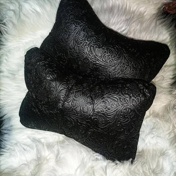 Set of 2 Bone Shape Neck Rest Pillows for Car Travel Comfort