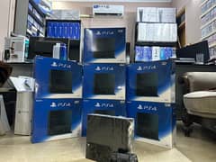 PS4 STANDARD AVAILABLE 