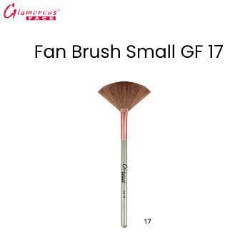Glamorous GF 17 Small Face Fan Brush for Precise Makeup Application