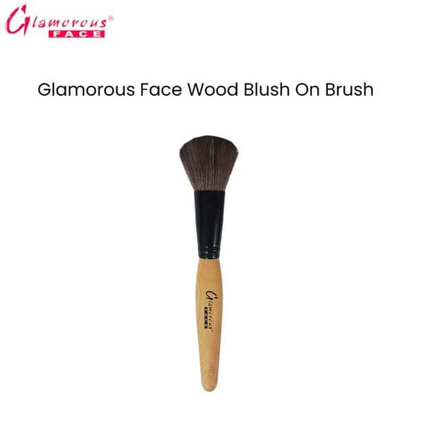 Glamorous Face Blushon Brush with Wooden Handle
