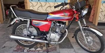 Honda 125cc model 2011 bike for sale call me 03228068420