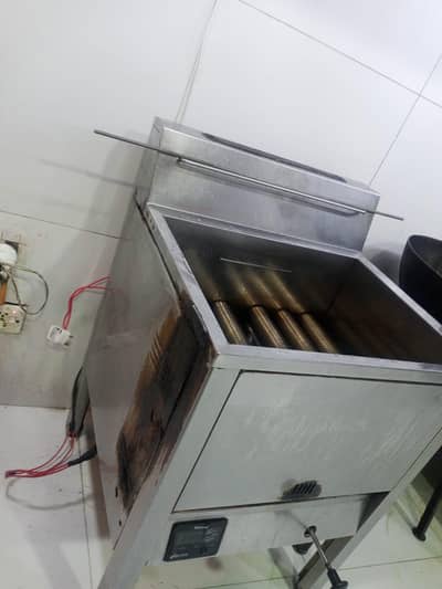 Rinai 32 liter 4 Deep fryers full working
