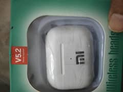 wireless earbuds