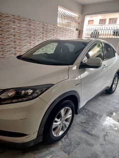 Honda Vezel X package | 2016 Model