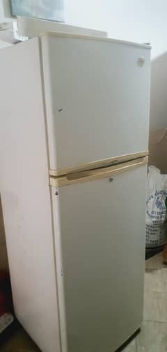 LG Refrigerator Model No. GR T382s