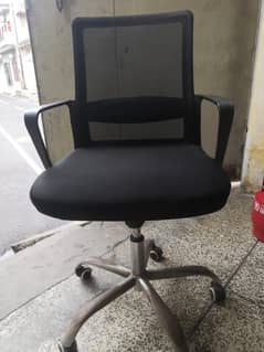 4 Chairs 1 table