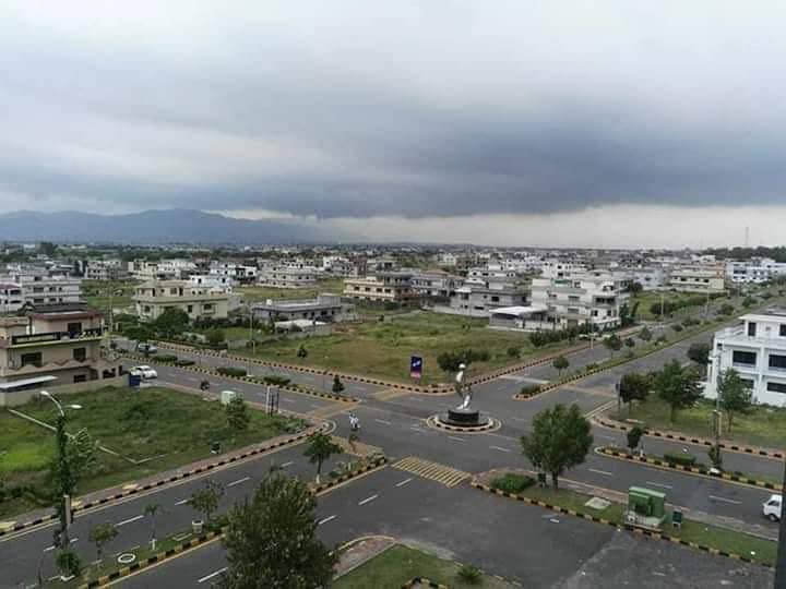 Cornor, Main Double Road  Pair Plot  25_50 = 5 Marla Plot For Sale in Block G B-17 5