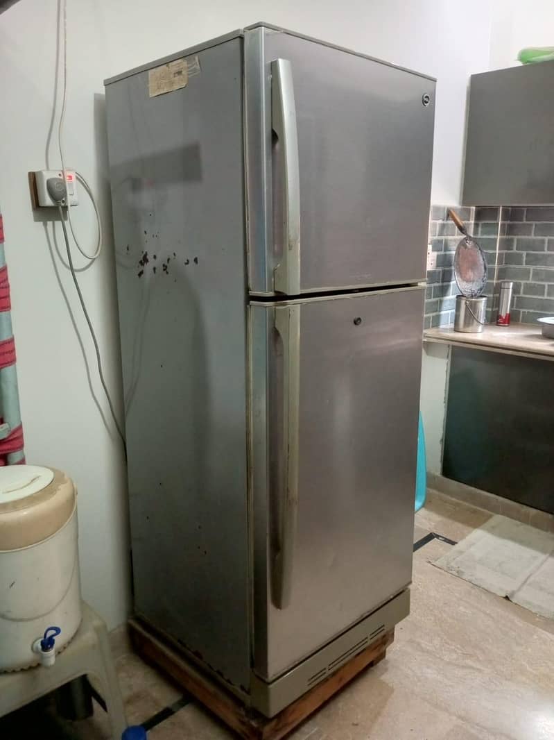 PELL FRIDGE 1