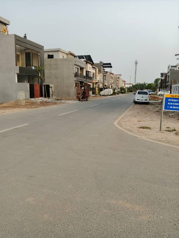 5 Marla Ideal Location Plot For Sale In Jade Extension Block Park View City Lahore 0