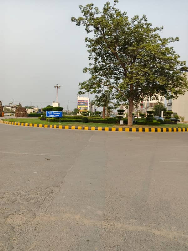 5 Marla Ideal Location Plot For Sale In Jade Extension Block Park View City Lahore 26